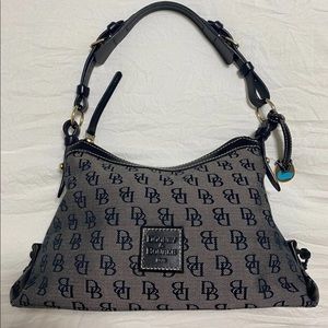 Dooney & bourke purse